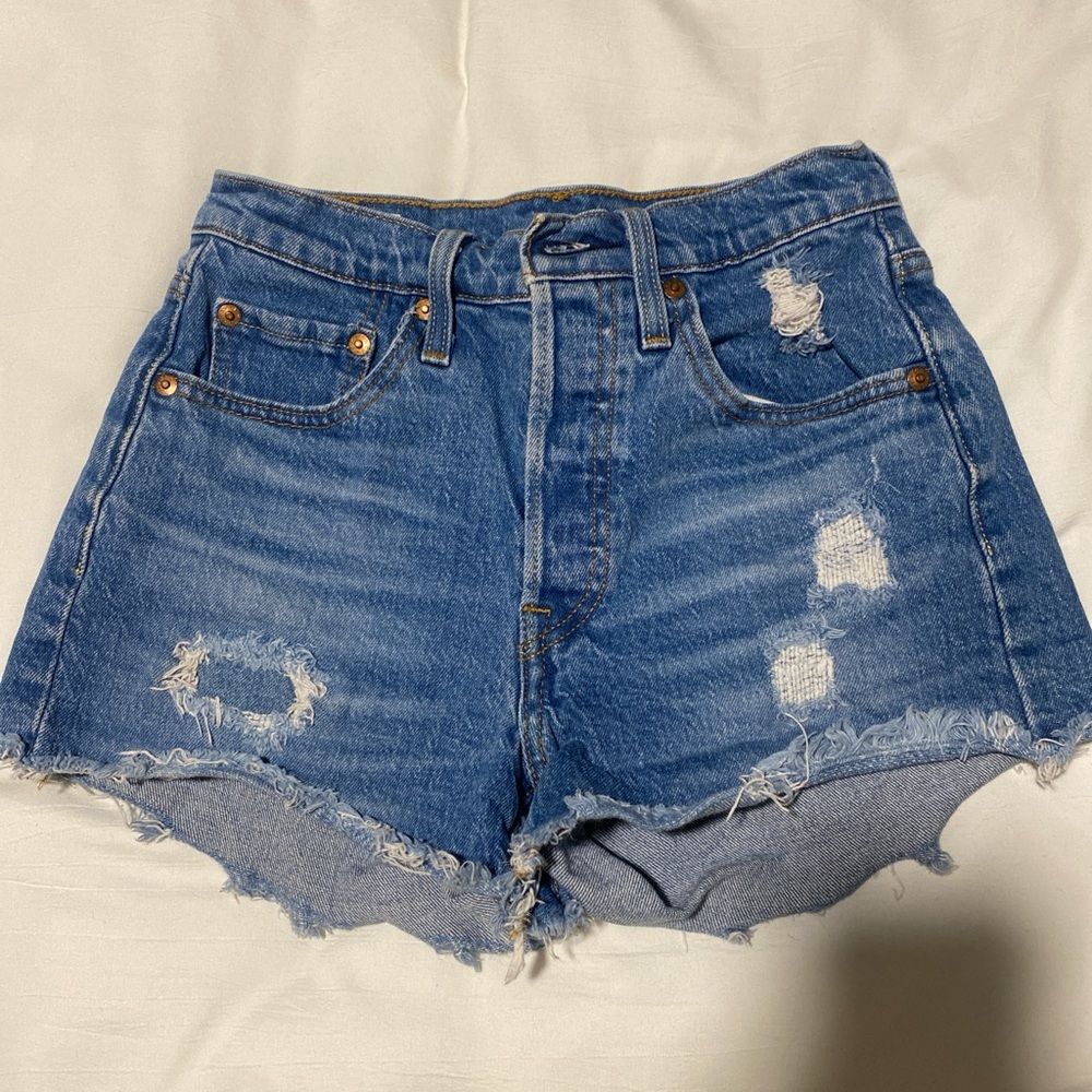 Levi’s shorts